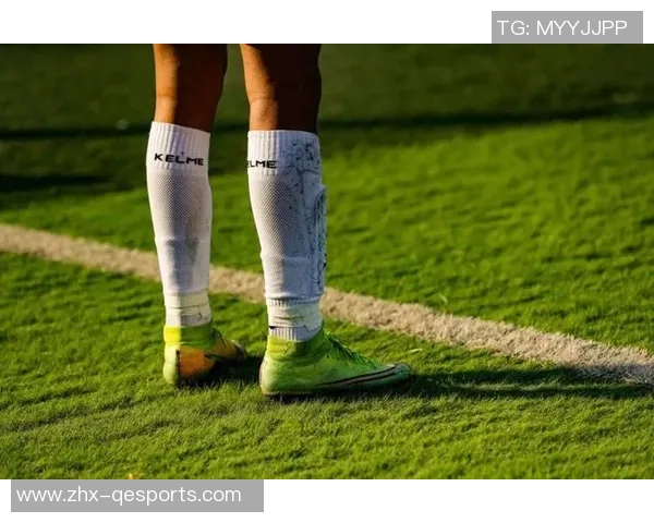 足球服的选择与搭配技巧让你在场上尽显风采与个性 足球服的选择与搭配技巧让你在场上尽显风采与个性